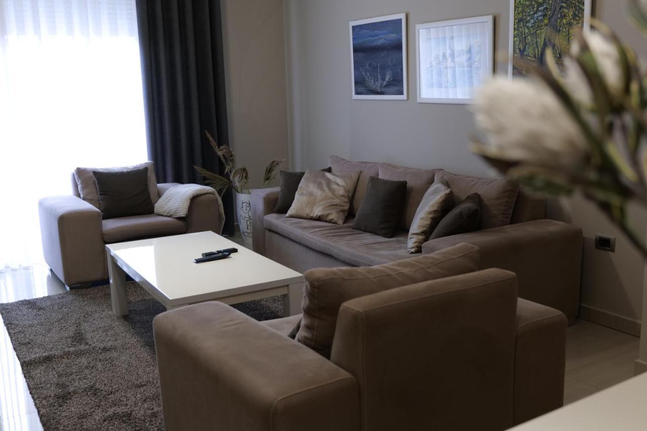 Luxury Condo In Тирана Екстериор снимка